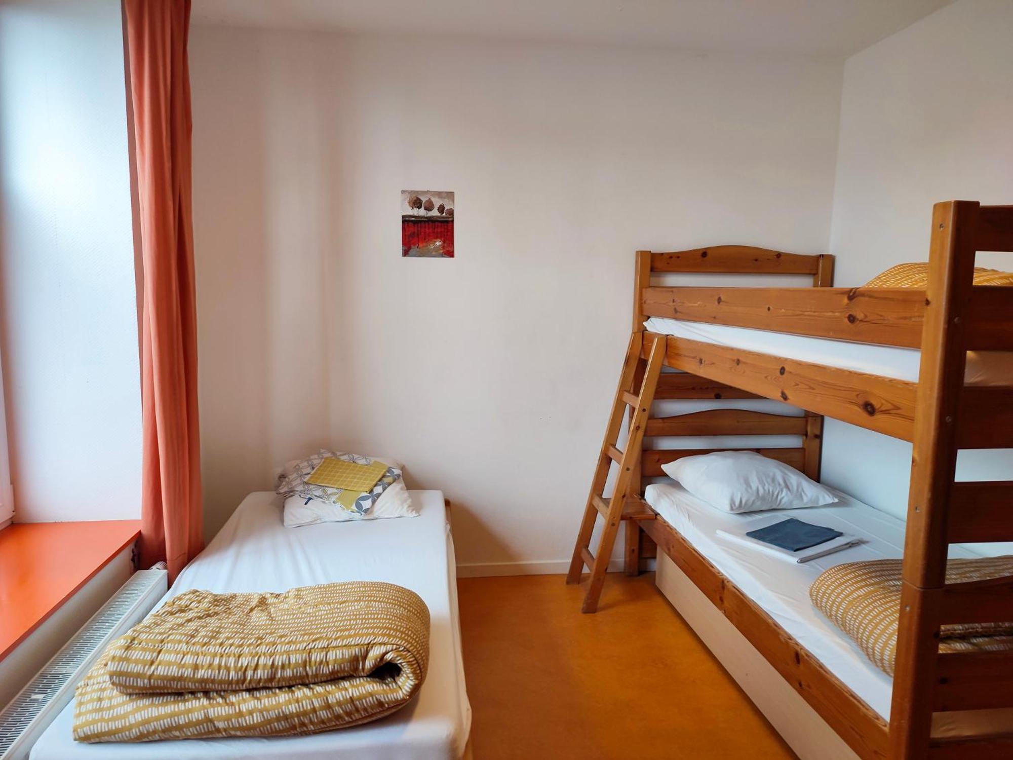 Le Fagotin - Youth Hostel Стумон Екстер'єр фото