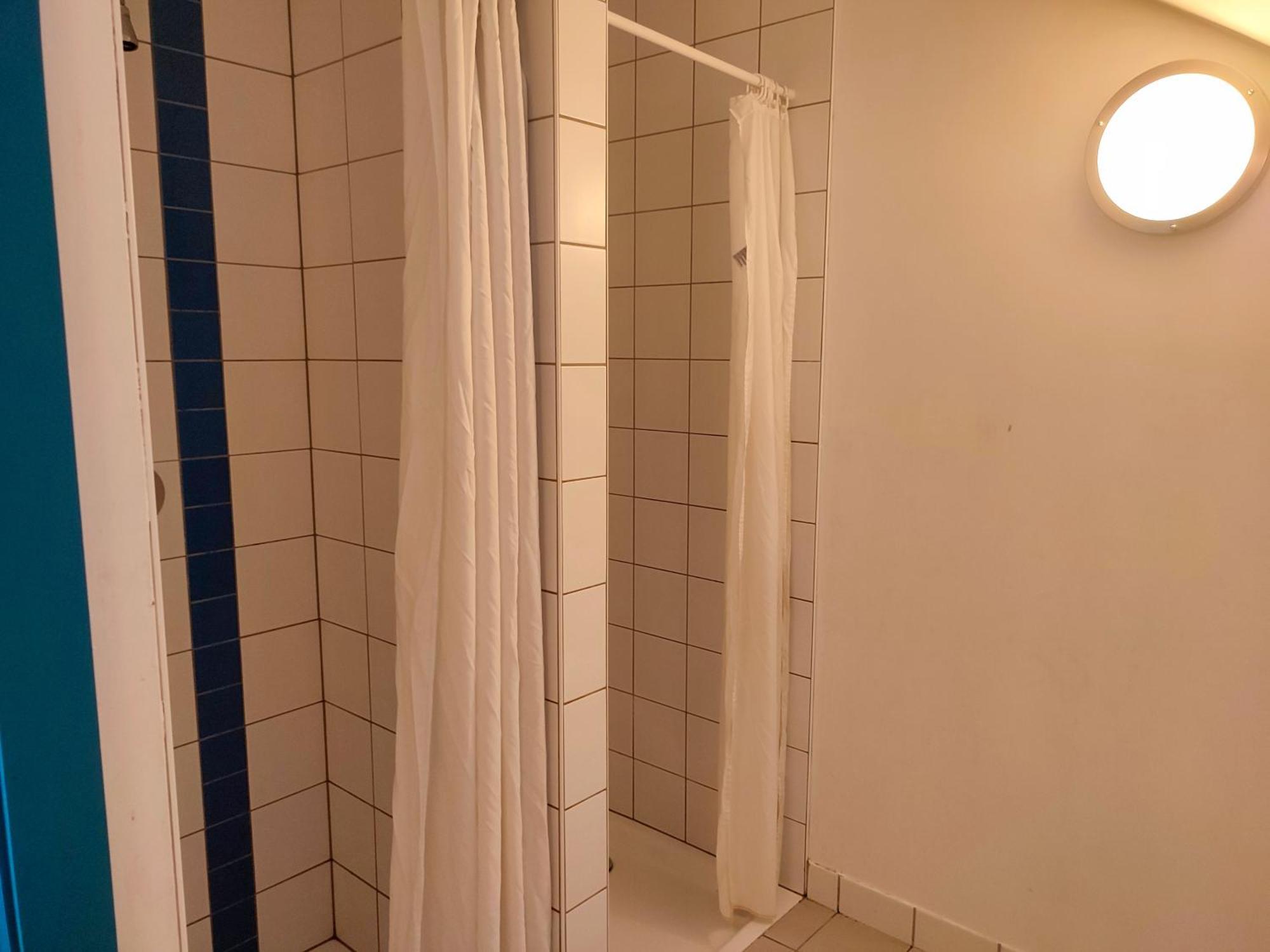 Le Fagotin - Youth Hostel Стумон Екстер'єр фото